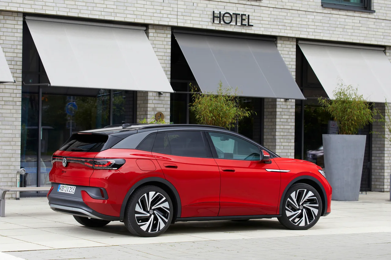 Exterior 6