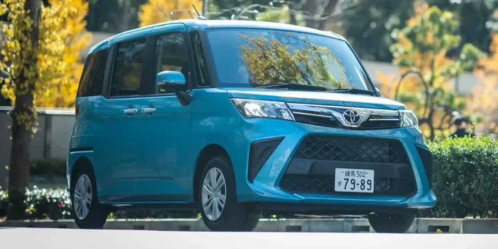 2016 Toyota 2016-toyota-roomy-generation-m900a main image