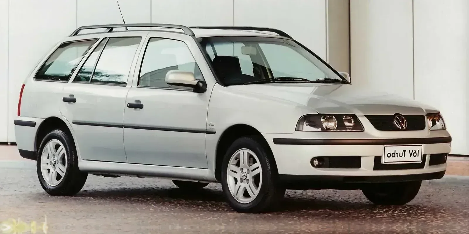 2000 Volkswagen Parati photo 1