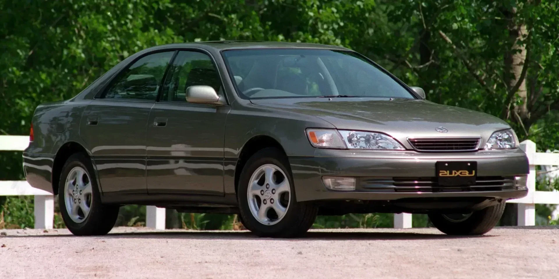 1997 Lexus ES photo 1