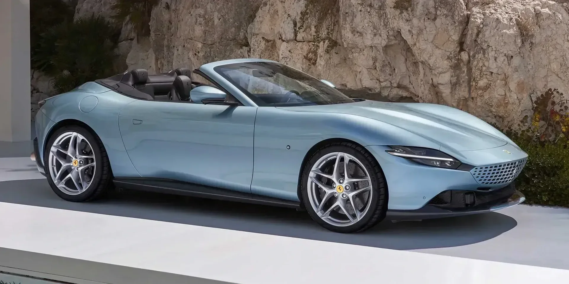 2026 Ferrari Roma photo 1