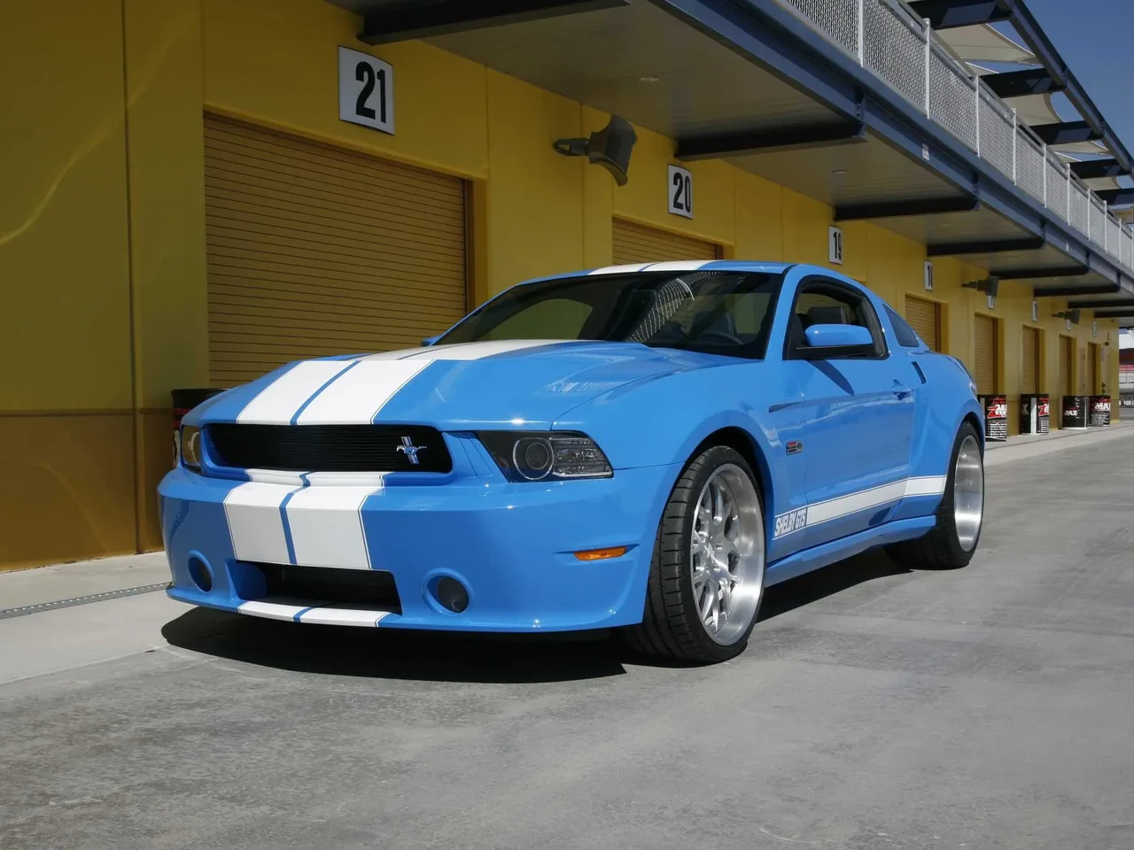 Exterior 4