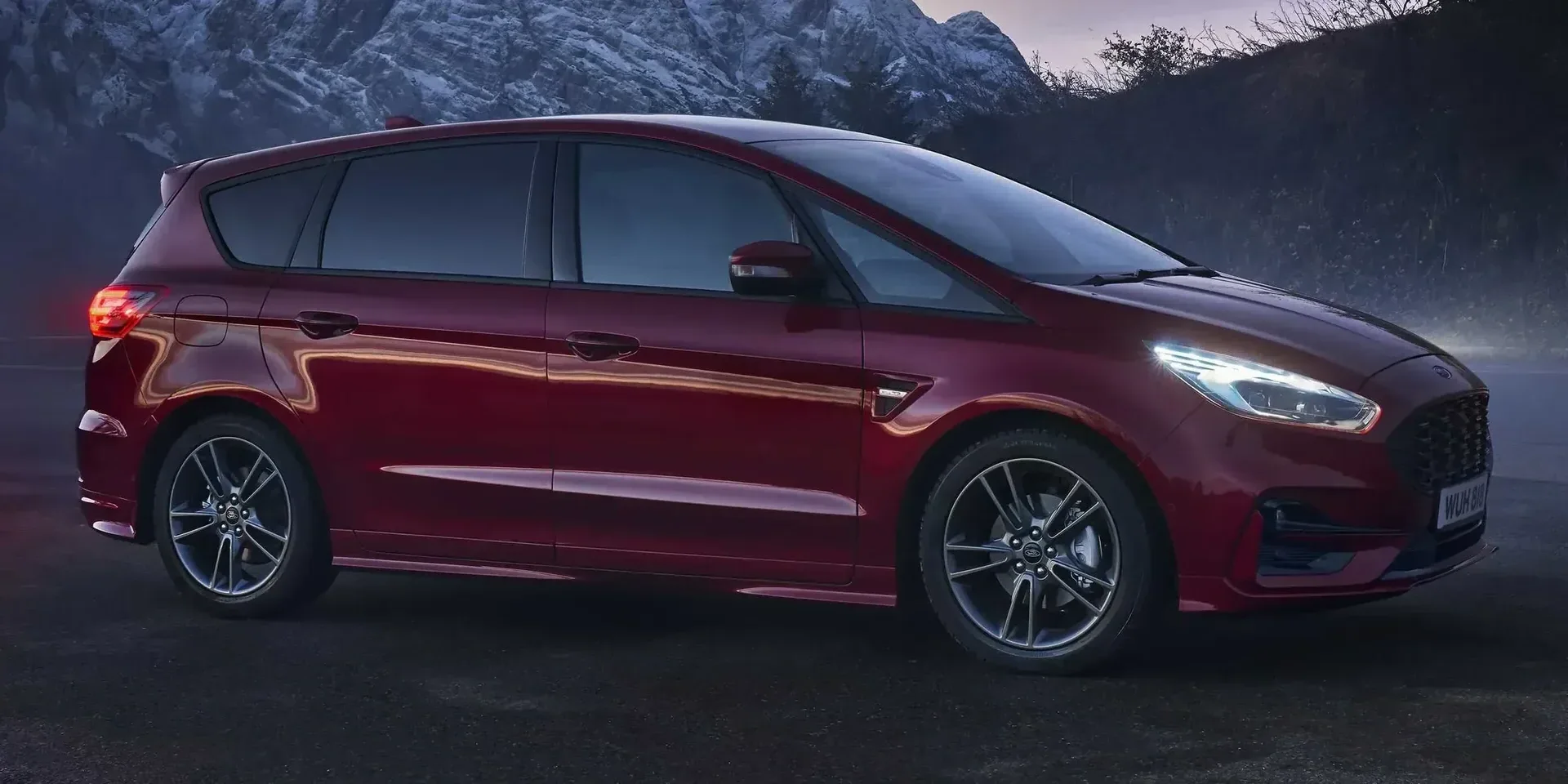 2023 Ford S-Max photo 1