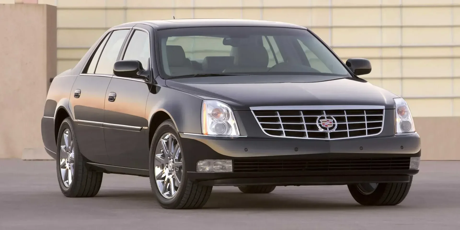 2011 Cadillac DTS photo 1