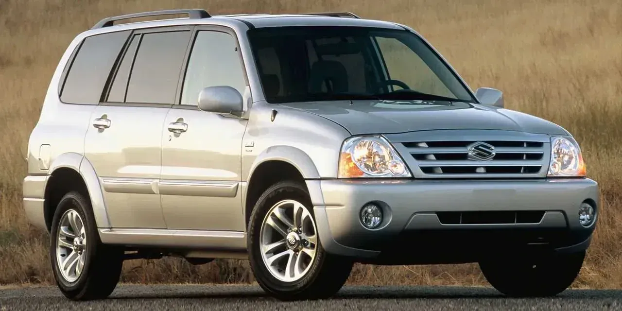 2004 Suzuki XL7 XL-7 7-seater photo 1