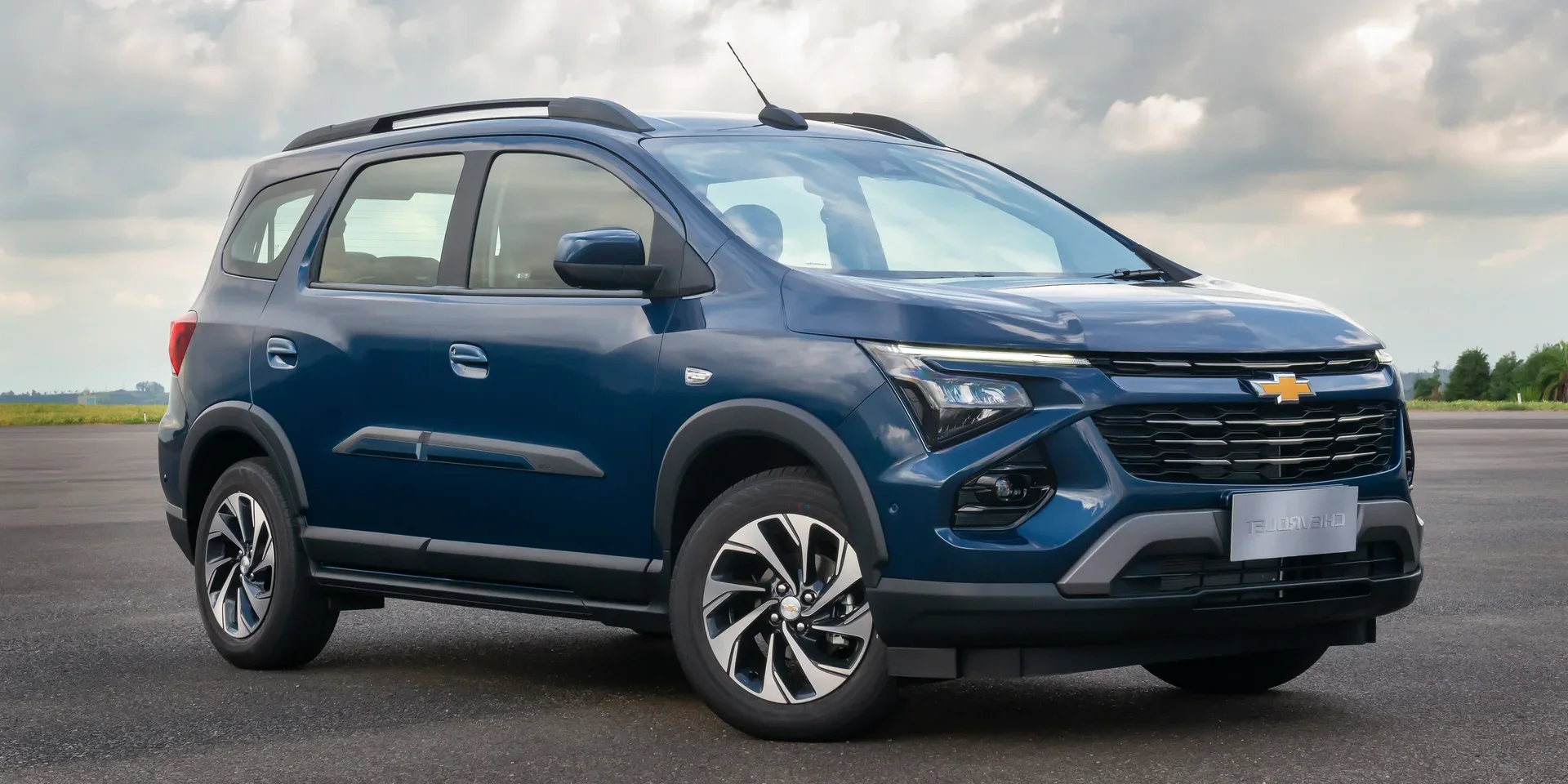 2026 Chevrolet Spin photo 1