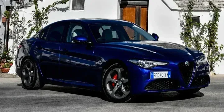 2020 Alfa Romeo 2020-alfa-romeo-giulia-sedan-alfa-romeo-giulia-20-turbo-16v-automatic-8-speed-200ps main image