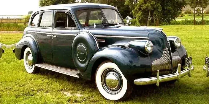 1939 Buick 1939-buick-roadmaster-sedan-formal-sedan-52-manual-143hp-1939-3-speed main image