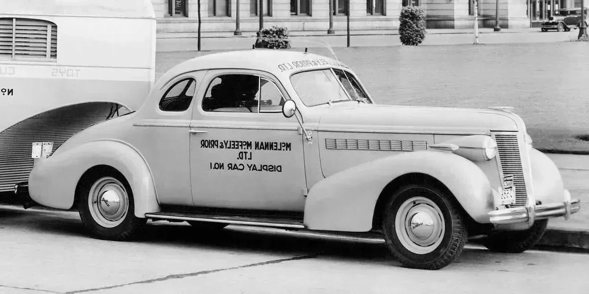 1937 Buick Century photo 1