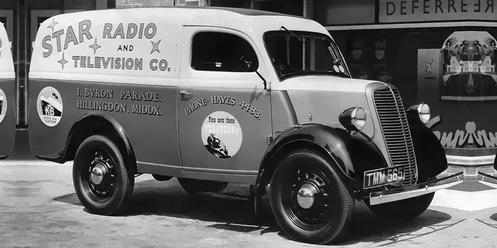 1952 Ford 1952-ford-thames-e83w main image