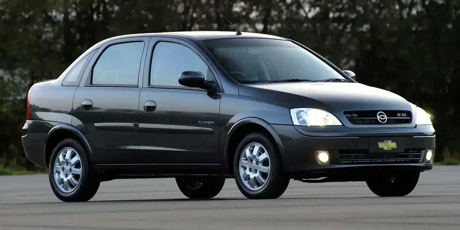 2005 Chevrolet Corsa photo 1