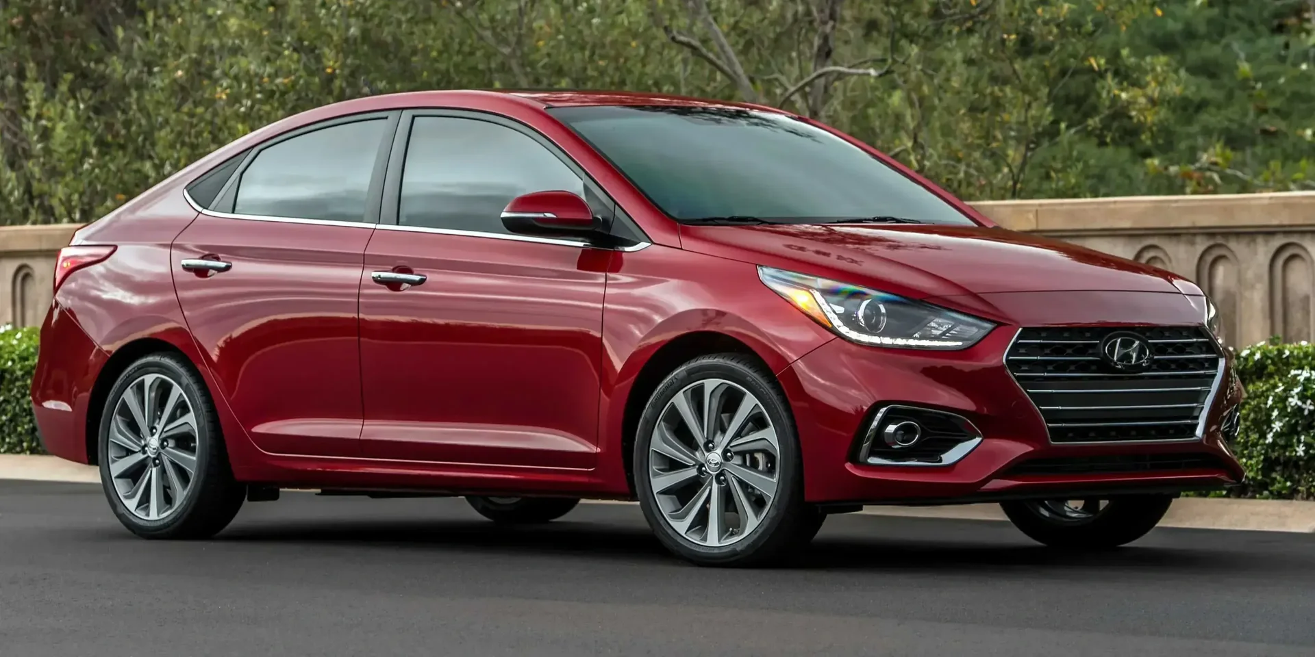 2019 Hyundai Accent photo 1