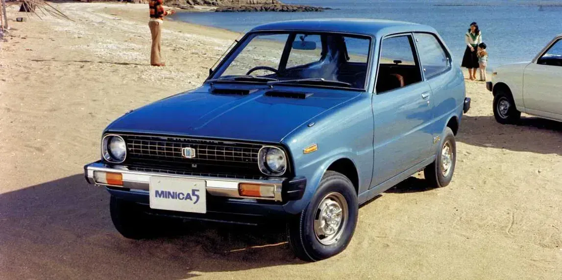 1976 Mitsubishi Minica photo 1