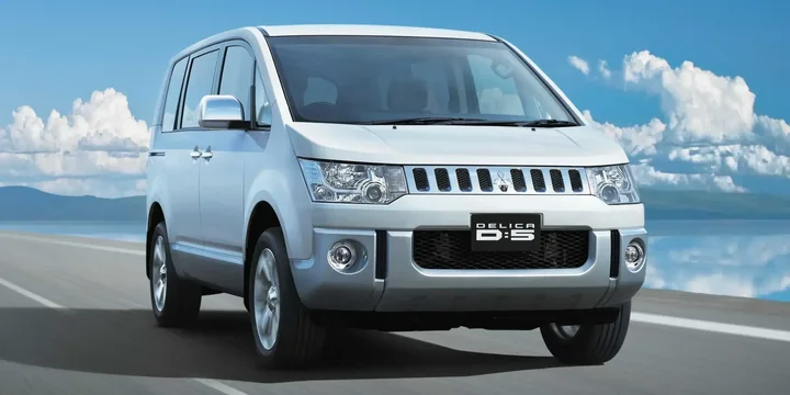 2007 Mitsubishi 2007-mitsubishi-delica-d5-generation-cv0 main image