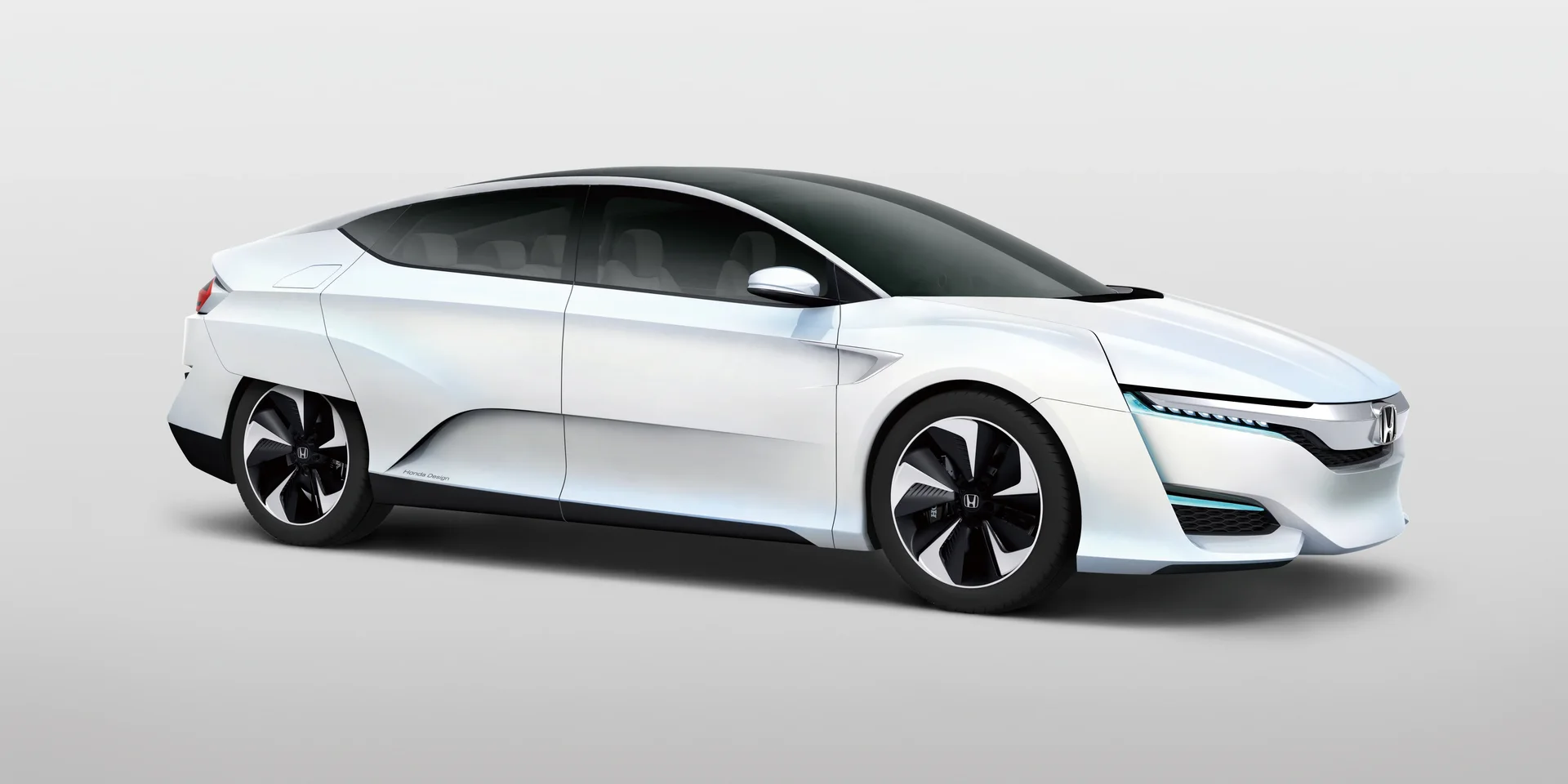 2015 Honda FCV photo 1