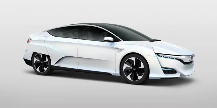2015 Honda FCV exterior main image