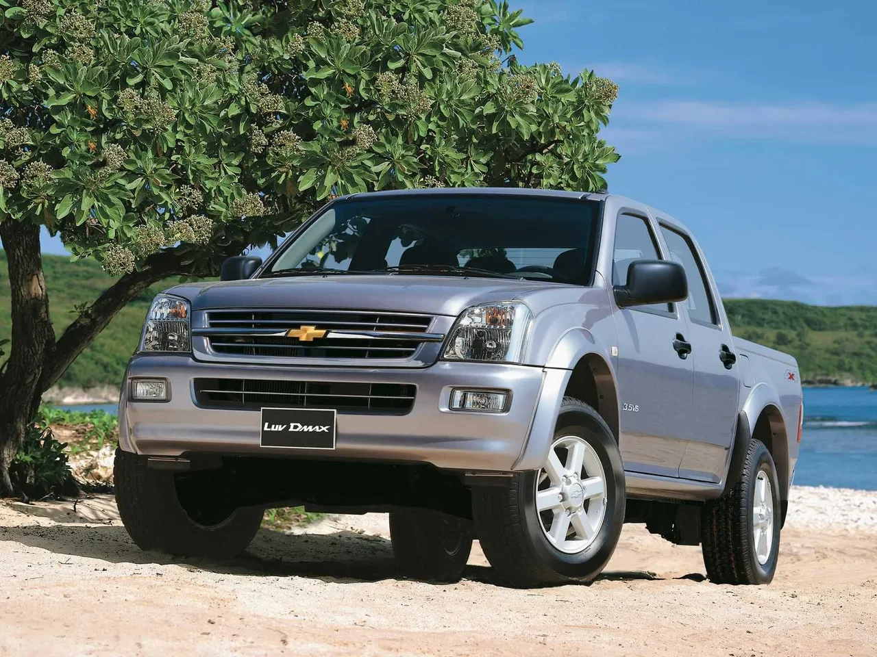 Exterior 3