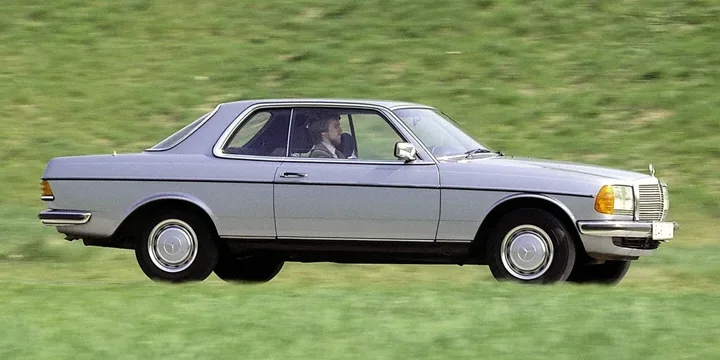 1980 Mercedes-Benz W123 exterior main image