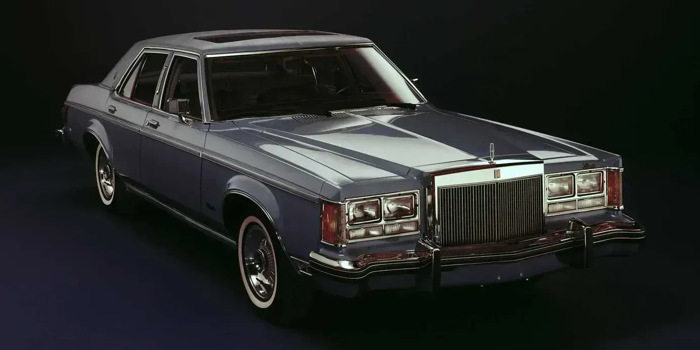 1977 Lincoln Versailles photo 1