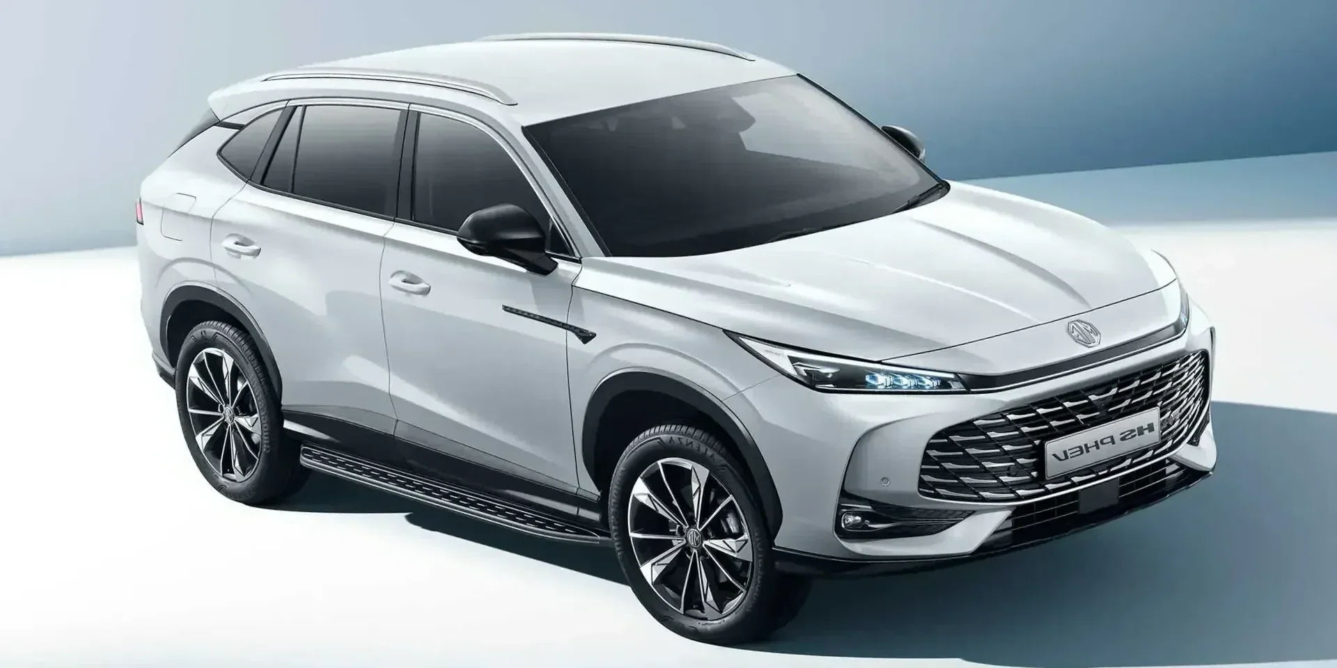 2024 MG HS PHEV photo 1