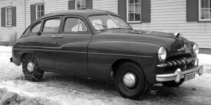 1950 Ford 1950-ford-vedette-sedan-sedan-22-v8-66ps main image