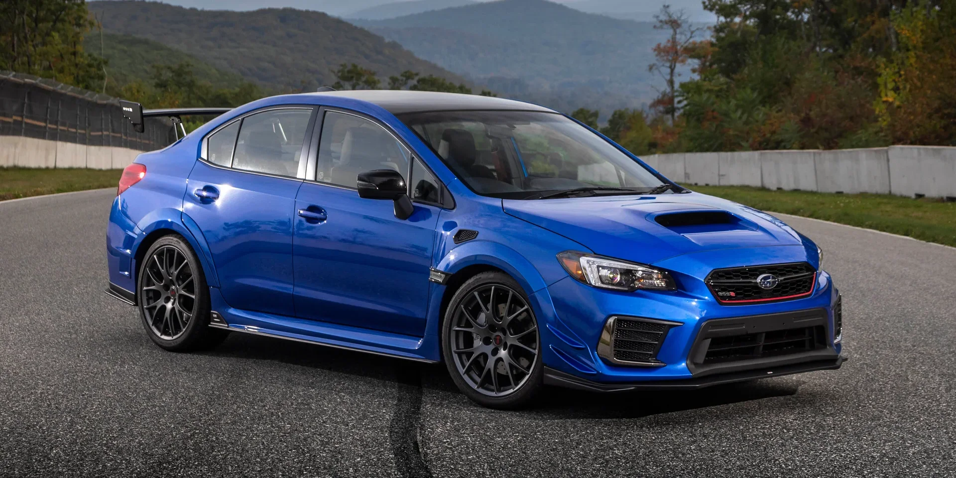 2019 Subaru WRX STi photo 1