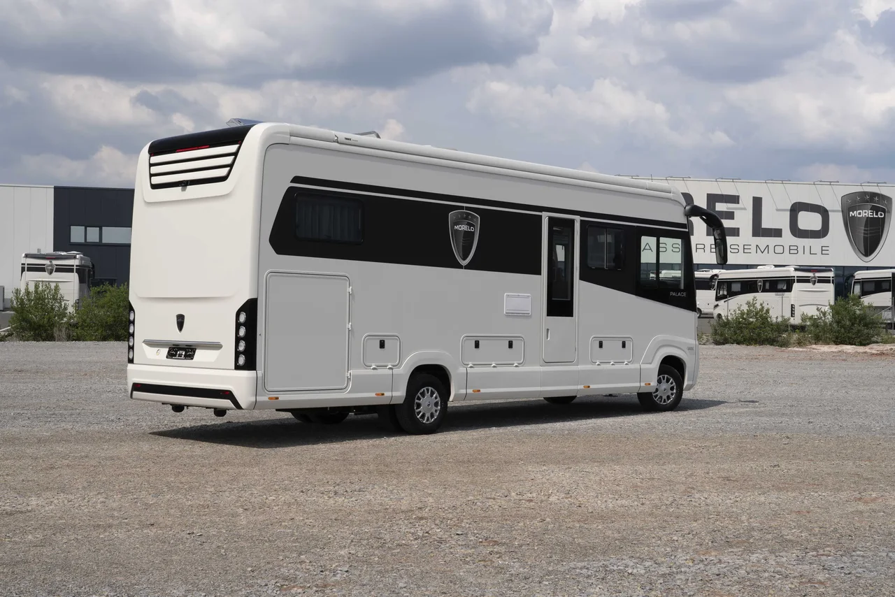 Exterior 4