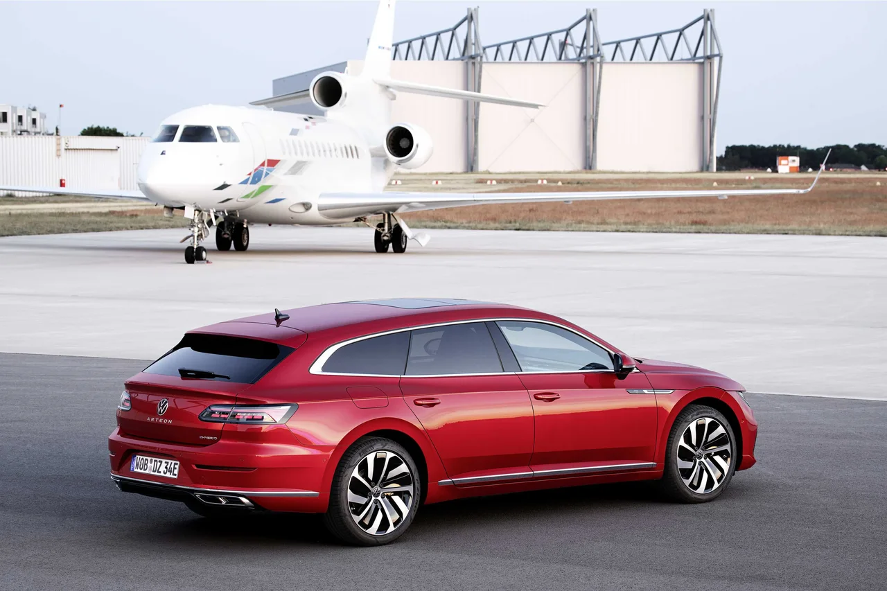 Exterior 4