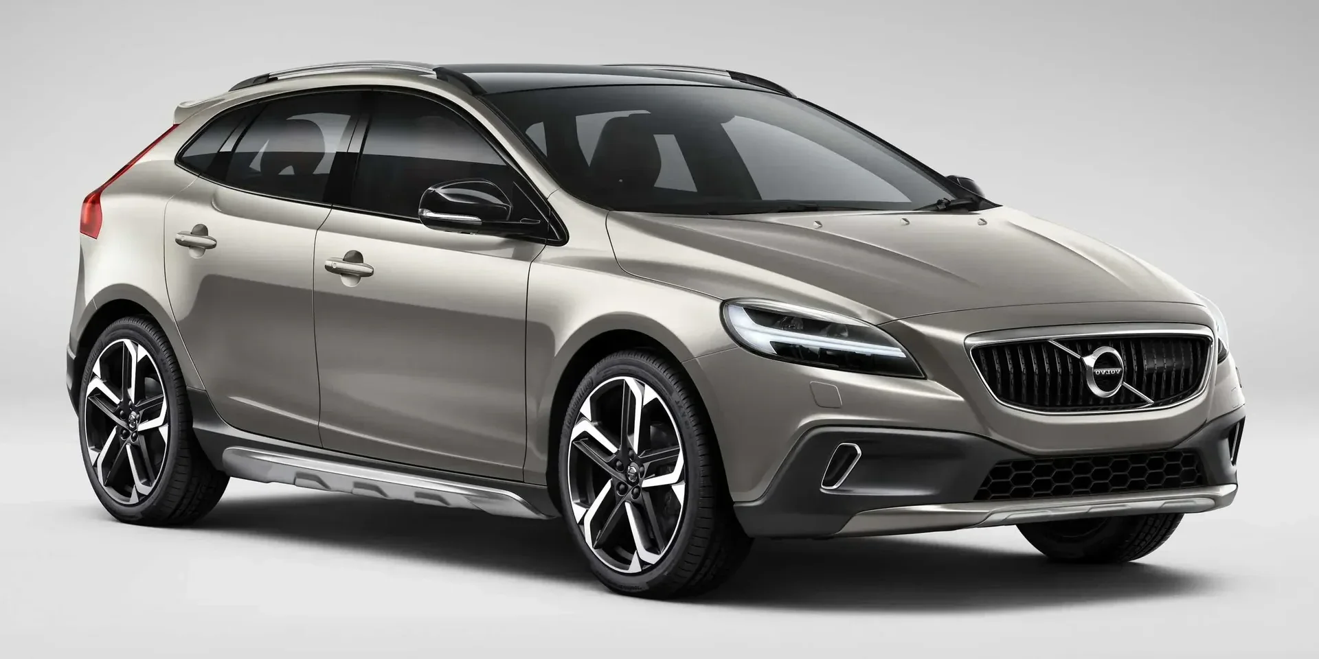 2017 Volvo V40 Cross Country photo 1