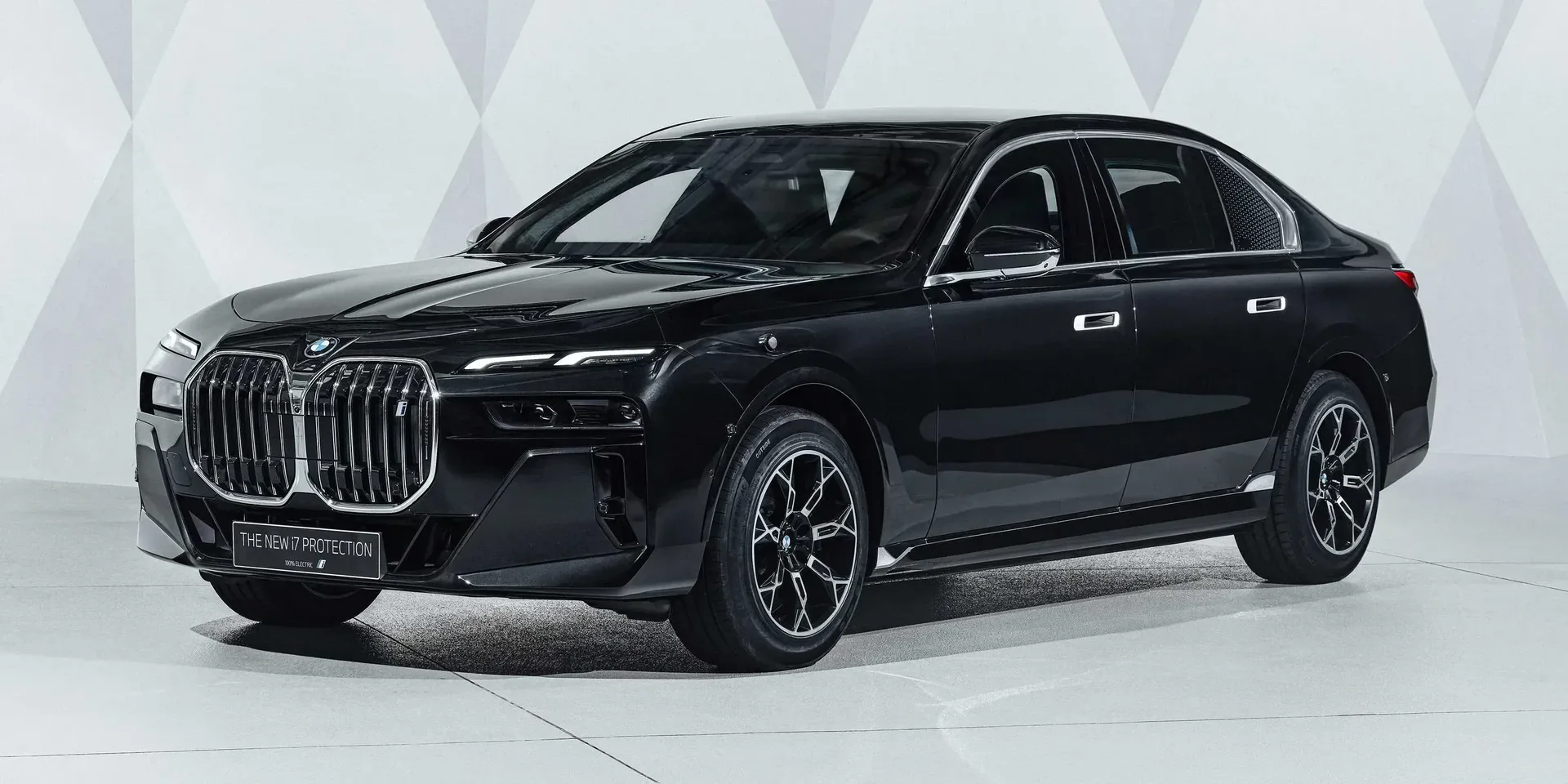 2024 BMW 7 Series i7 xDrive60 Protection photo 1