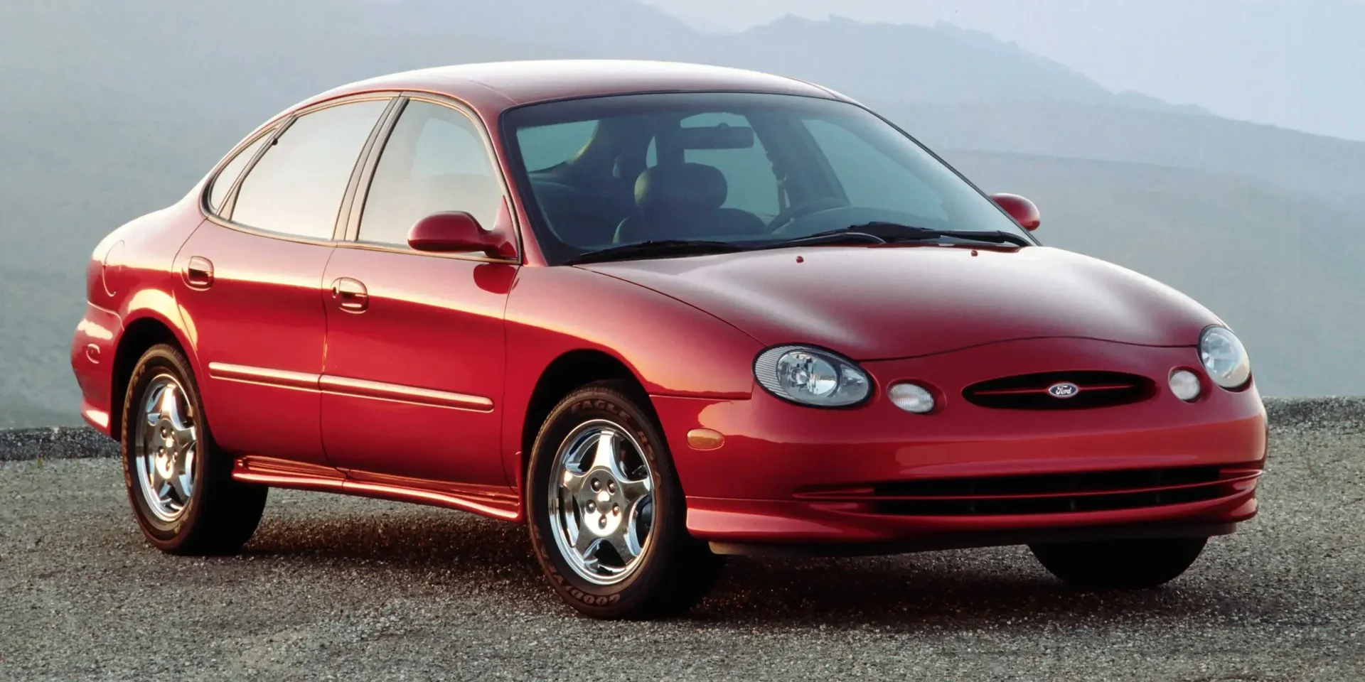 1996 Ford Taurus SHO photo 1