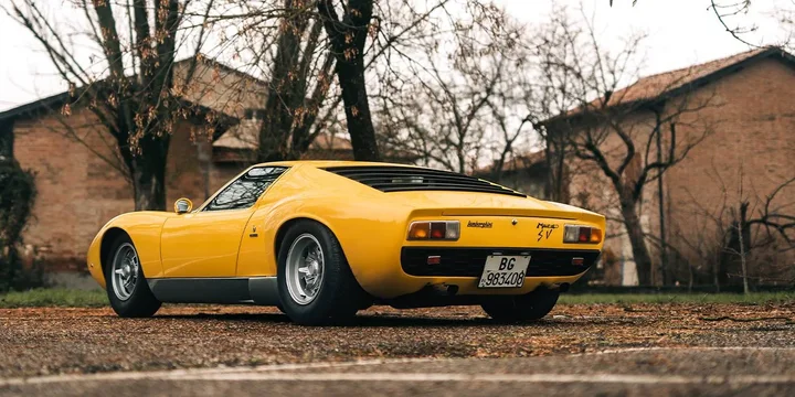 1971 Lamborghini Miura P 400SV exterior main image