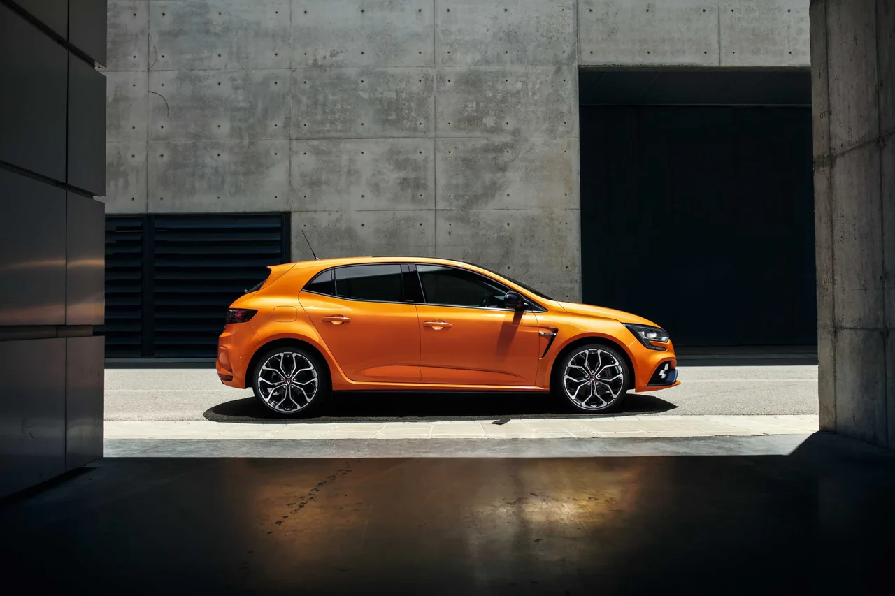 Exterior 3
