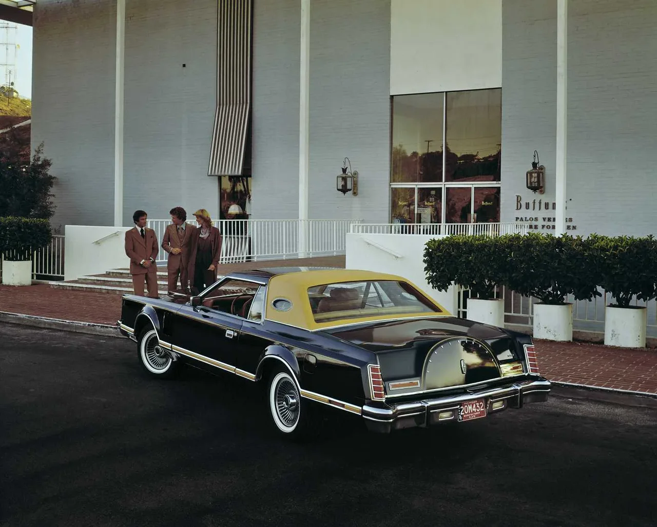Exterior 4