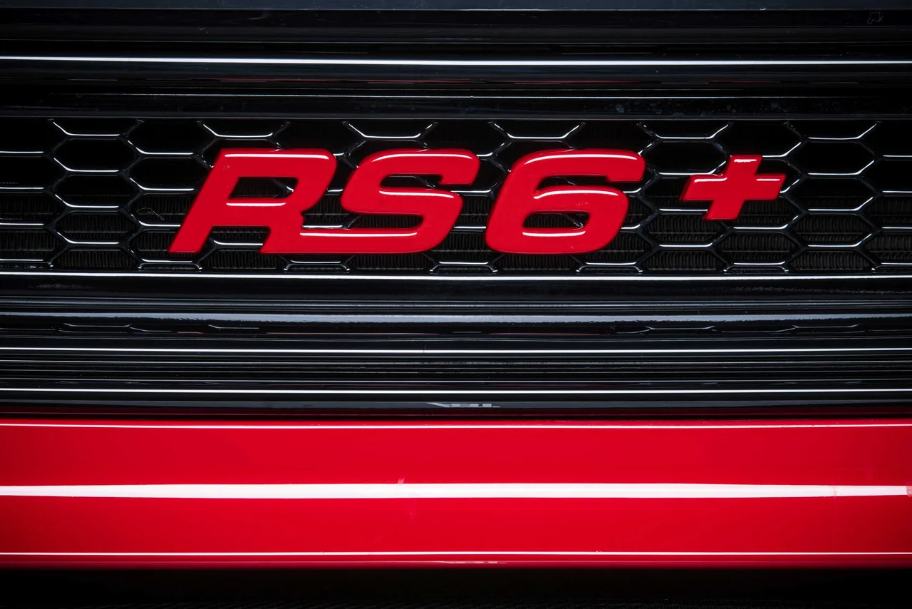 Exterior 8