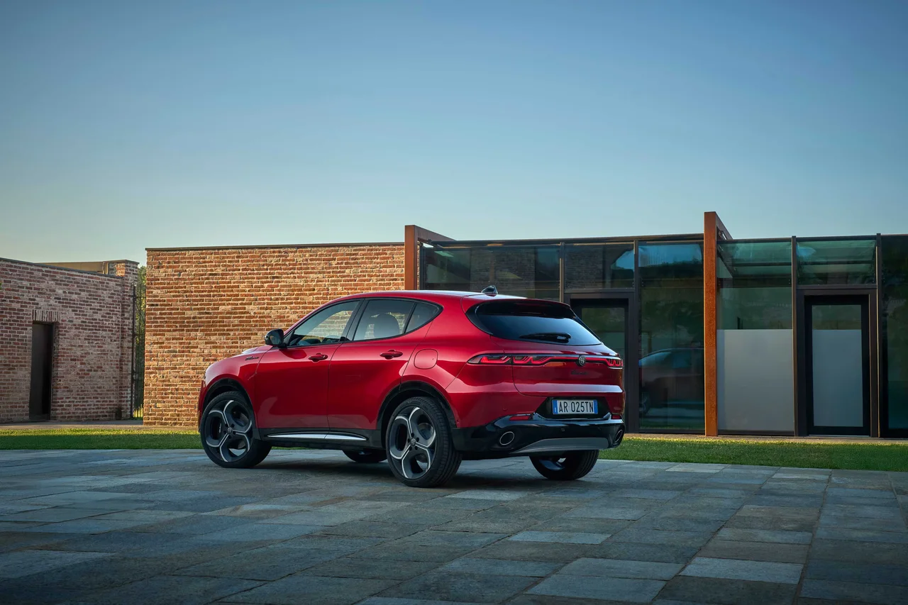 Exterior 4