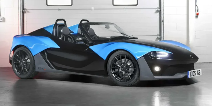 2015 Zenos 2015-zenos-e10-s main image