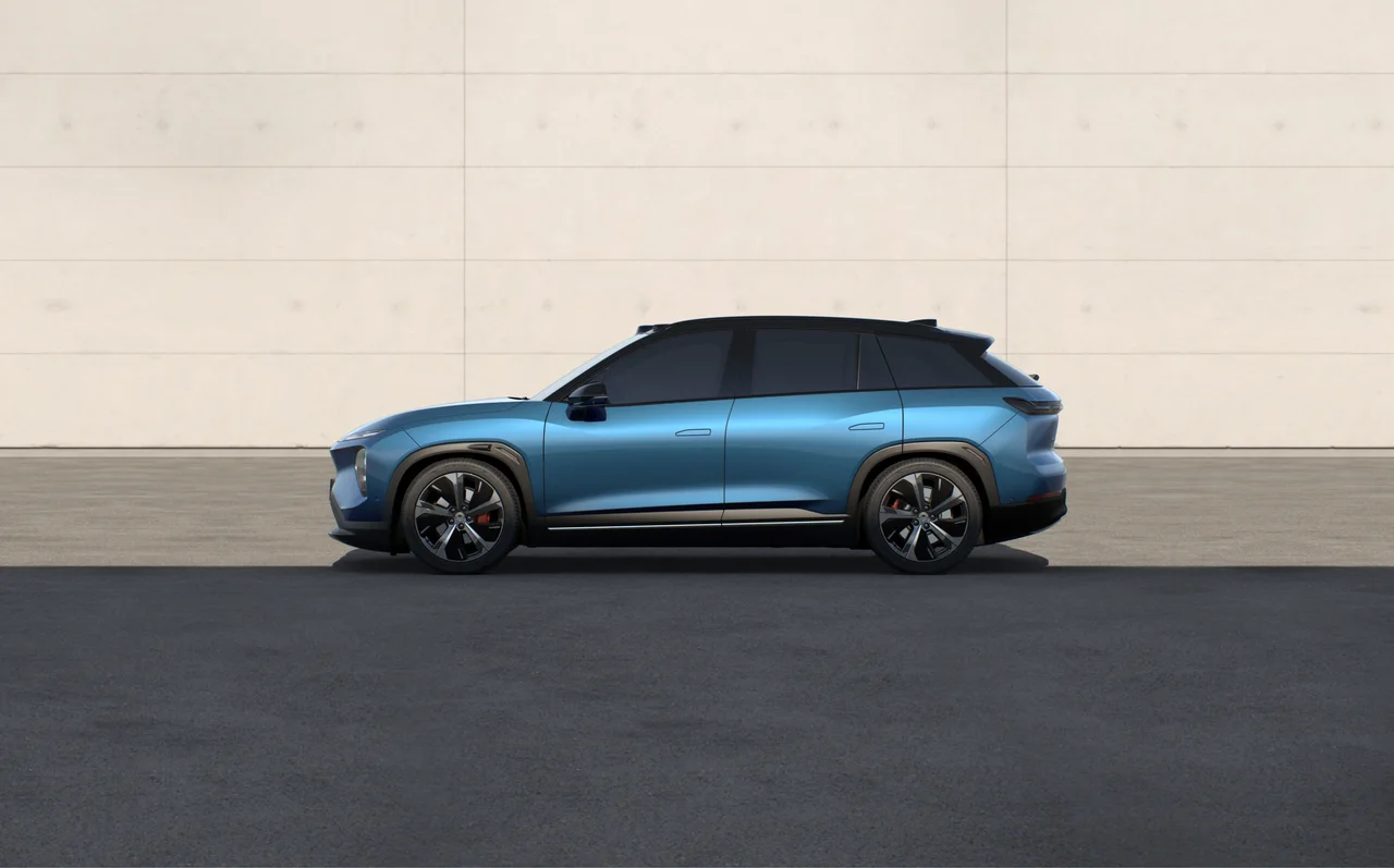 Exterior 4