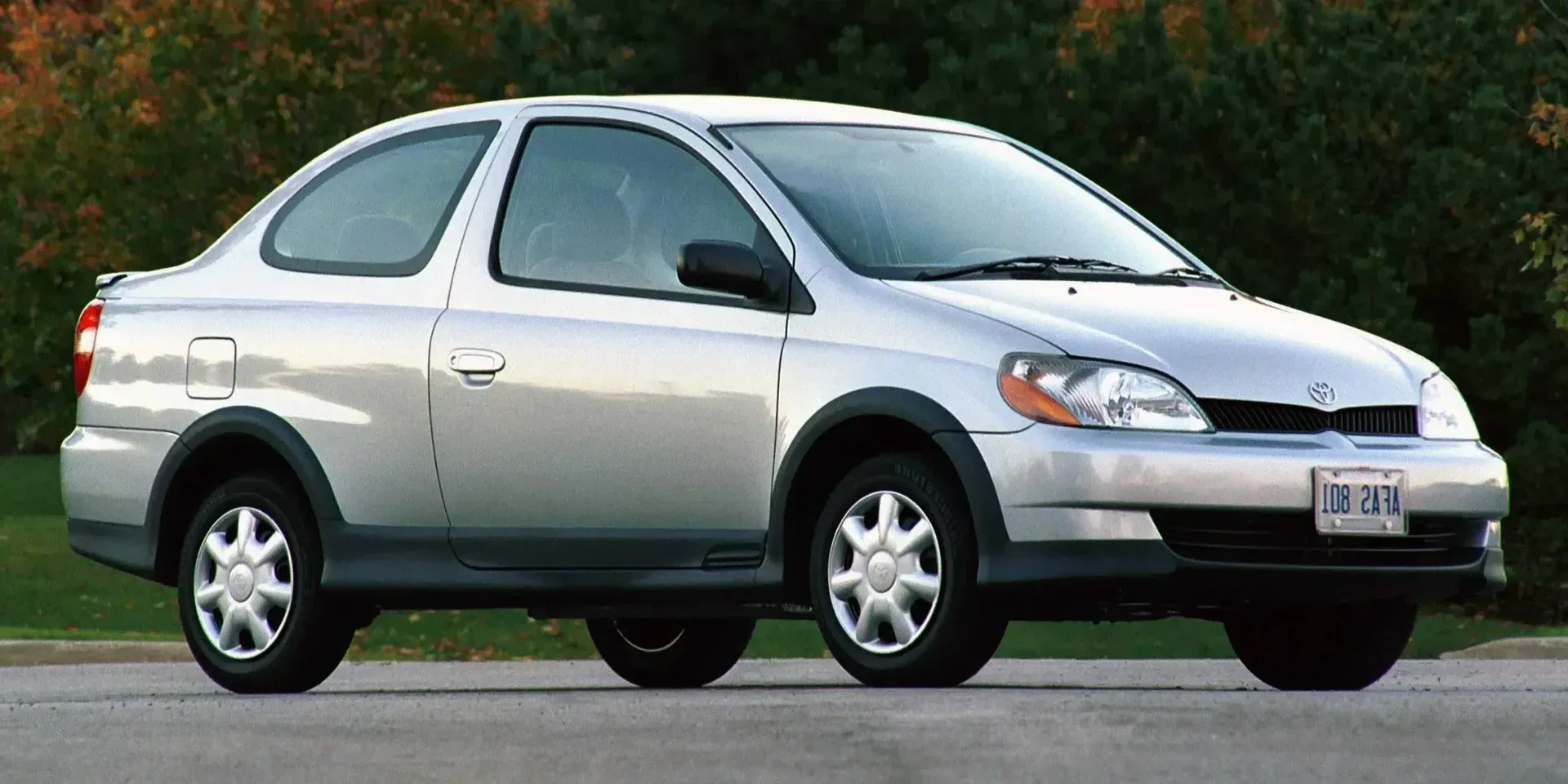 2000 Toyota Echo photo 1
