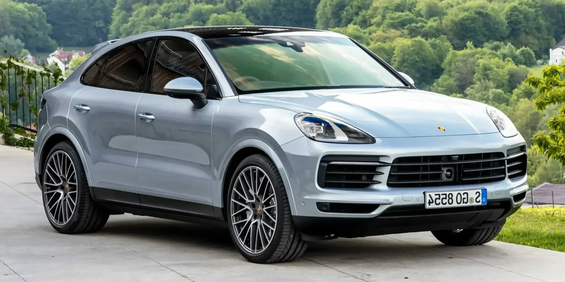 2020 Porsche Cayenne photo 1