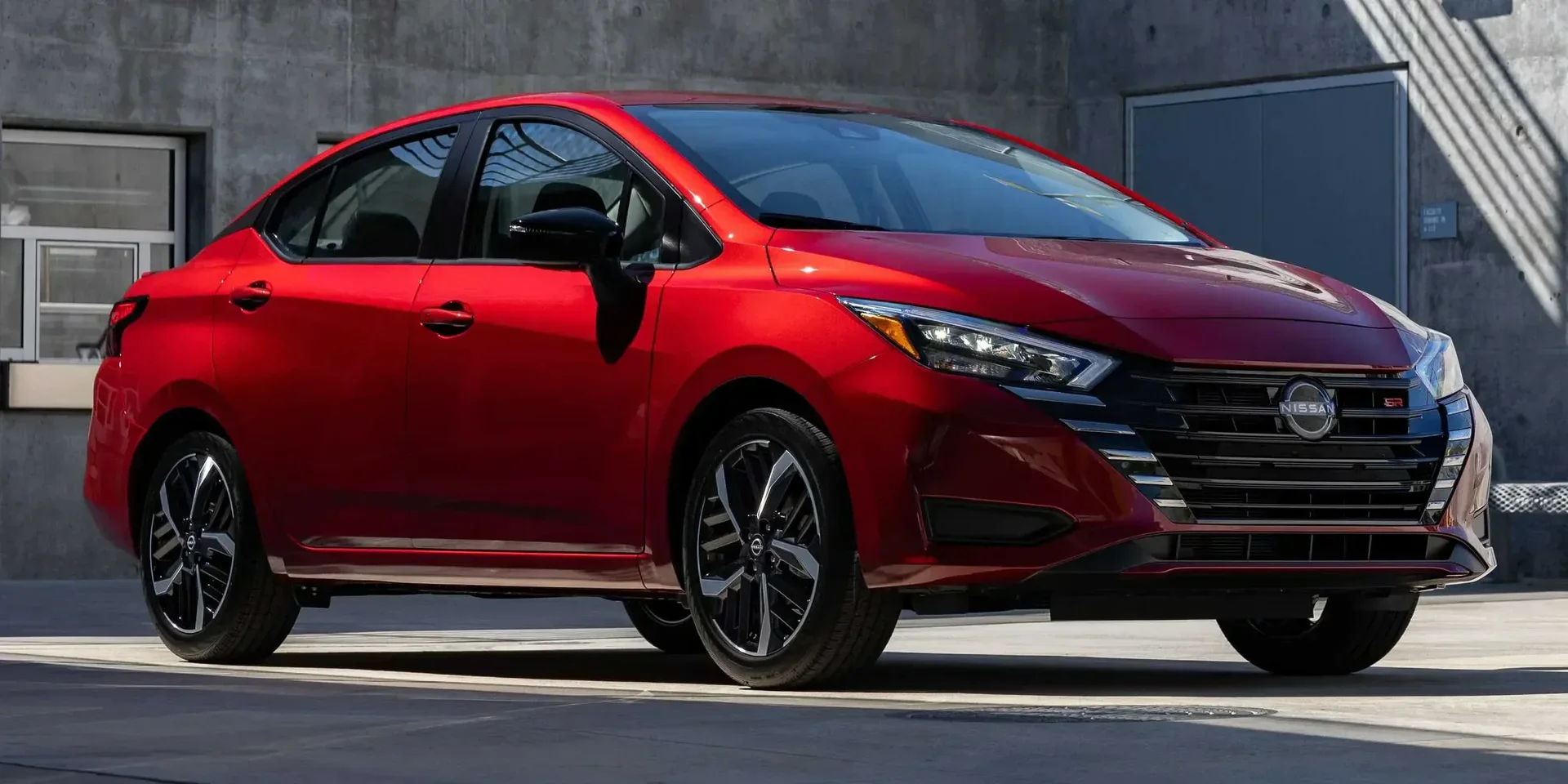 2023 Nissan Versa photo 1