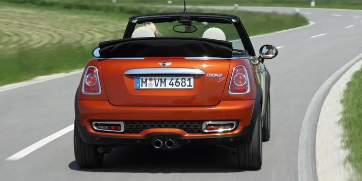 2011 Mini 2011-mini-cooper-sd-convertible-143ps-2011-2016 main image