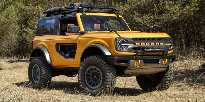 2021 Ford 2021-ford-bronco-23-ecoboost-awd main image