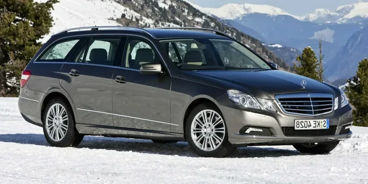 2010 Mercedes-Benz 2010-mercedes-benz-e-class-e-350-t-4matic-7g-tronic main image