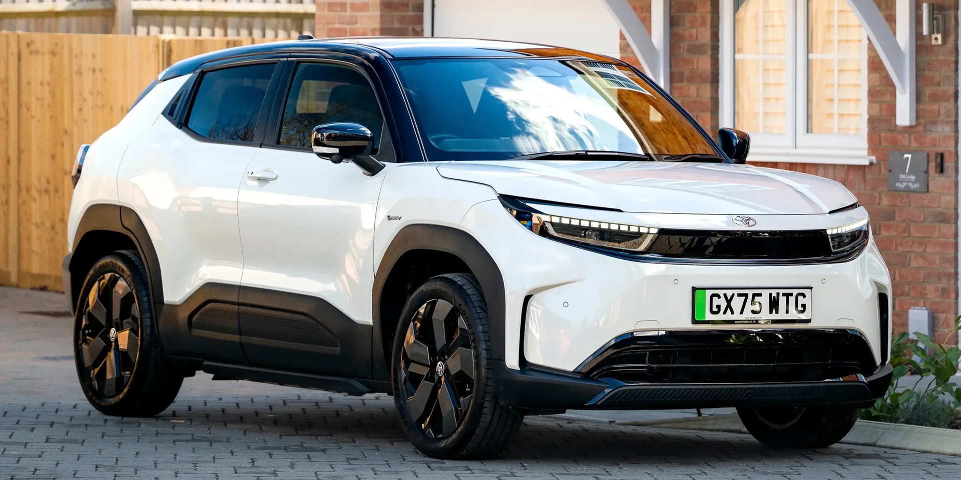2026 Toyota Urban Cruiser SUV photo 1