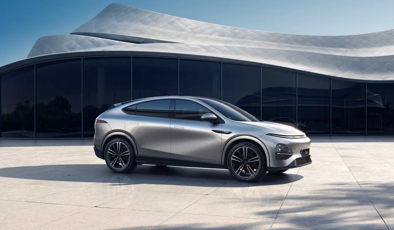 Exterior 3