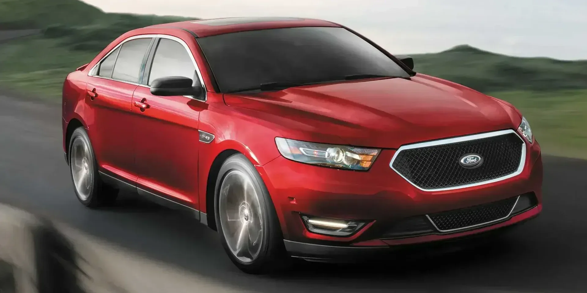 2019 Ford Taurus SHO photo 1