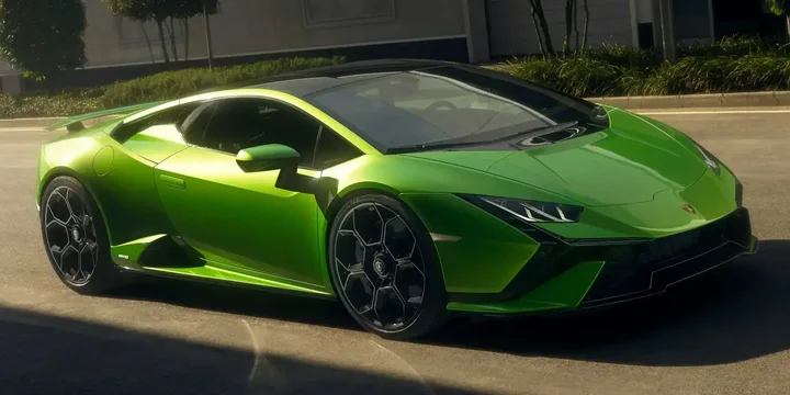 2022 Lamborghini 2022-lamborghini-huracan-tecnica main image
