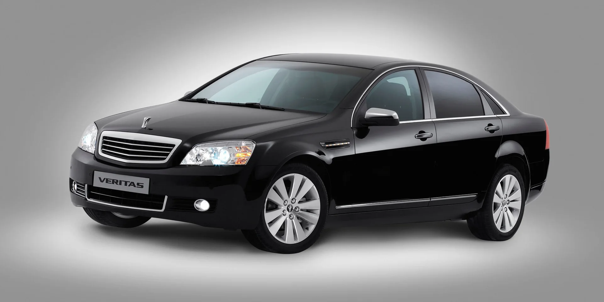 2008 Daewoo Veritas photo 1