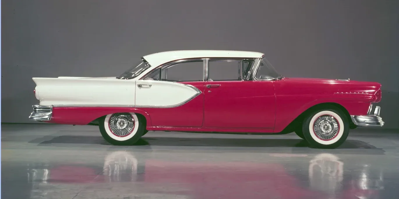 1957 Ford Fairlane Town photo 1